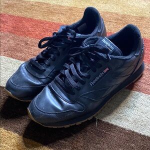 Vtg black Y2K 2000s Reebok sneakers